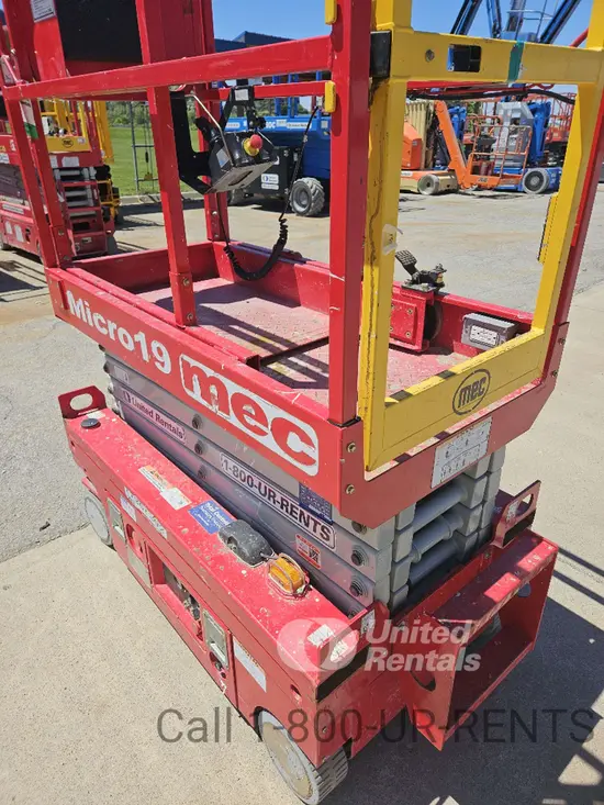 2022 MEC MICRO 19 Scissor Lift