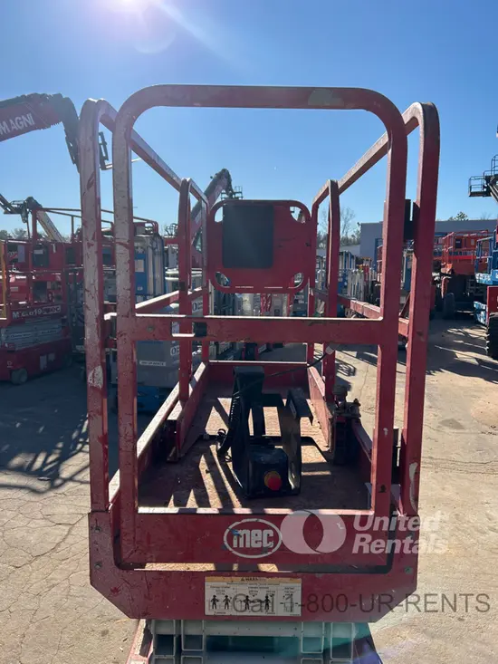 2019 MEC MICRO 19 Scissor Lift