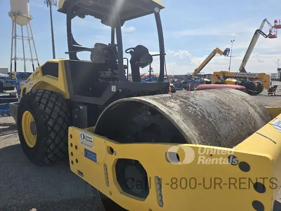 2021 BOMAG BW211D-5 Single Drum Roller
