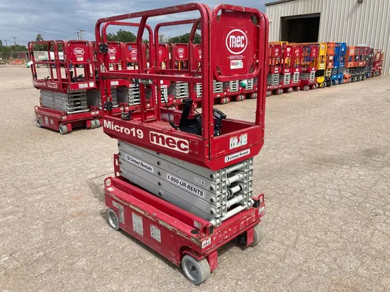 2018 MEC MICRO 19 Scissor Lift