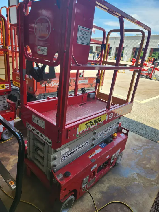 2022 MEC MICRO 19 Scissor Lift