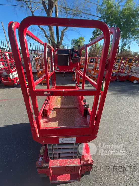 2018 MEC MICRO 19 Scissor Lift