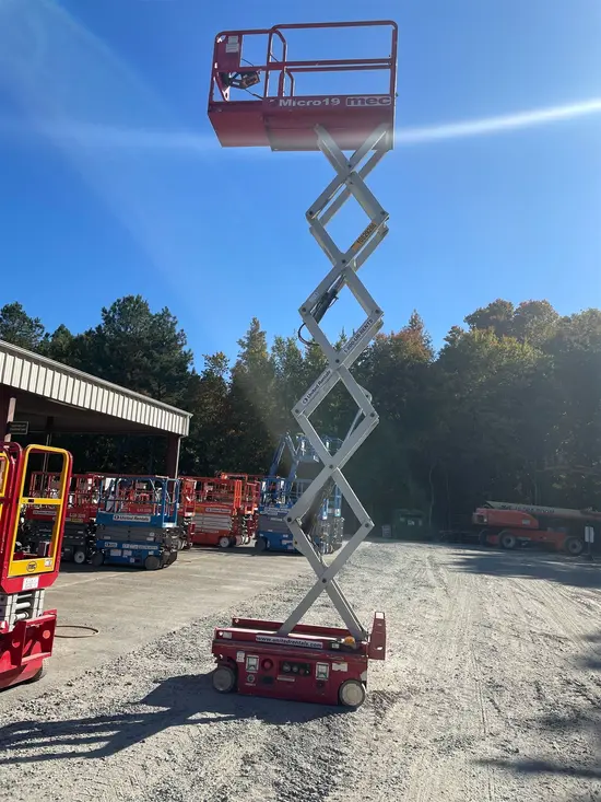 2018 MEC MICRO 19 Scissor Lift