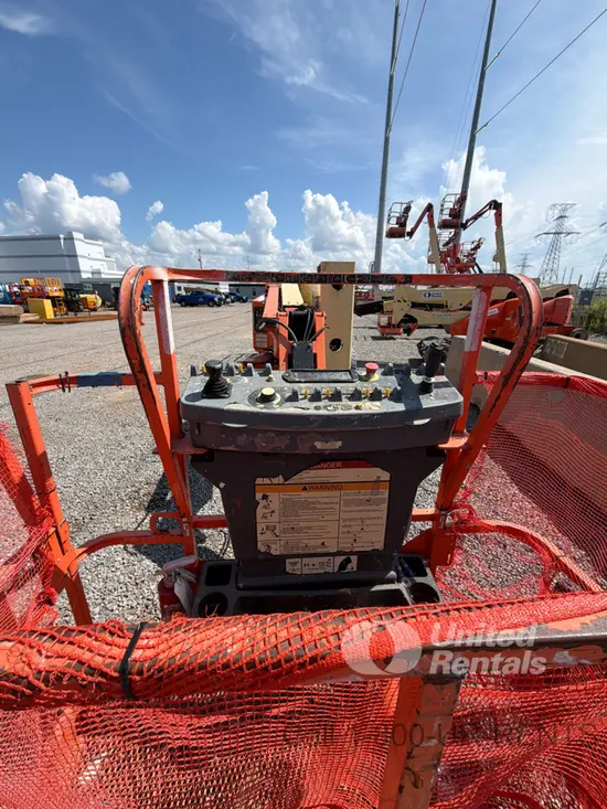 2017 JLG E450AJ Articulating Boom Lift