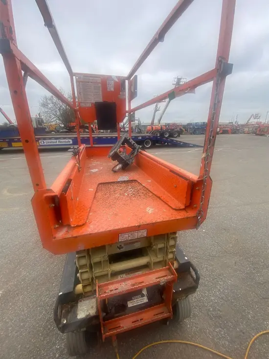 2017 JLG 1932R Scissor Lift