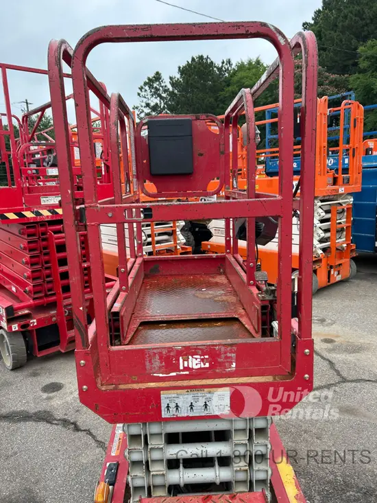 2019 MEC MICRO 19 Scissor Lift