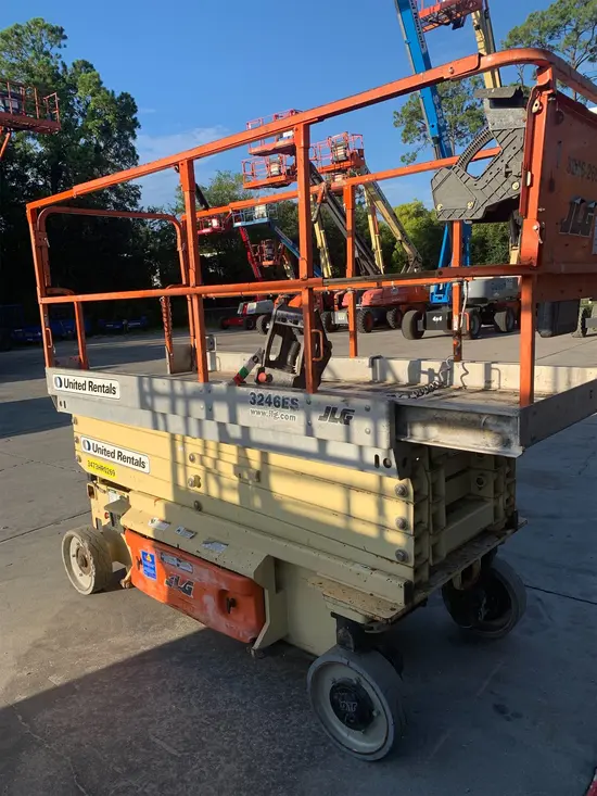 2015 JLG 3246ES Scissor Lift