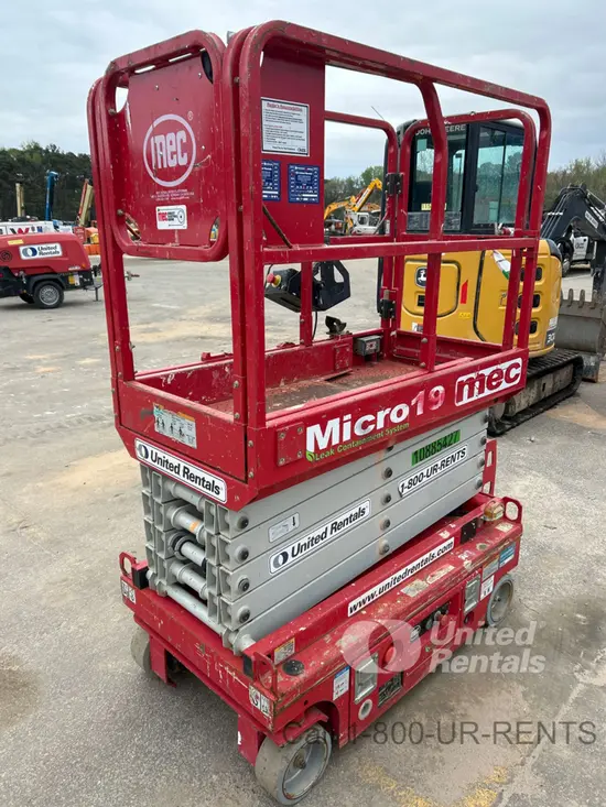 2019 MEC MICRO 19 Scissor Lift