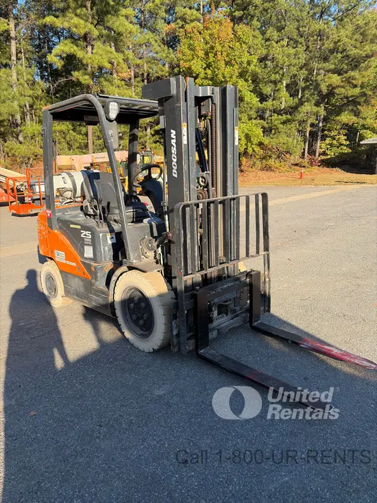 2021 Doosan G25N-7DF Warehouse Forklift
