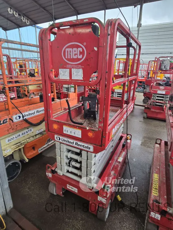 2020 MEC MICRO 19 Scissor Lift