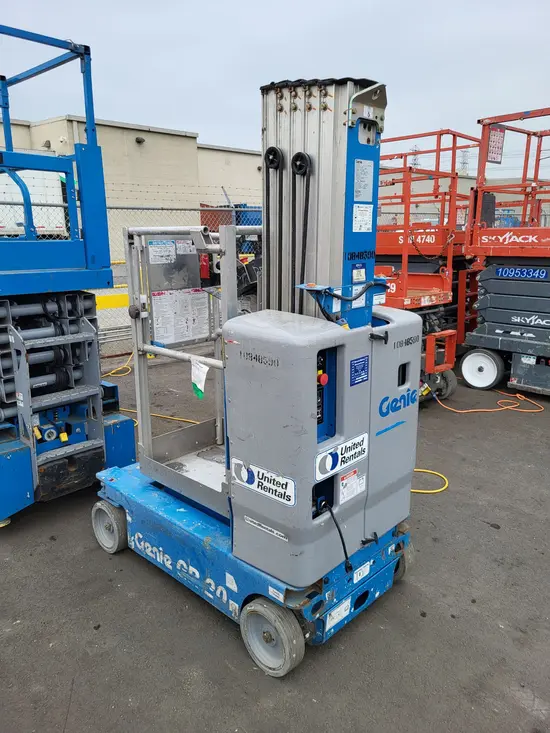 2018 Genie GR-20 Self-Propelled One-Person Lift