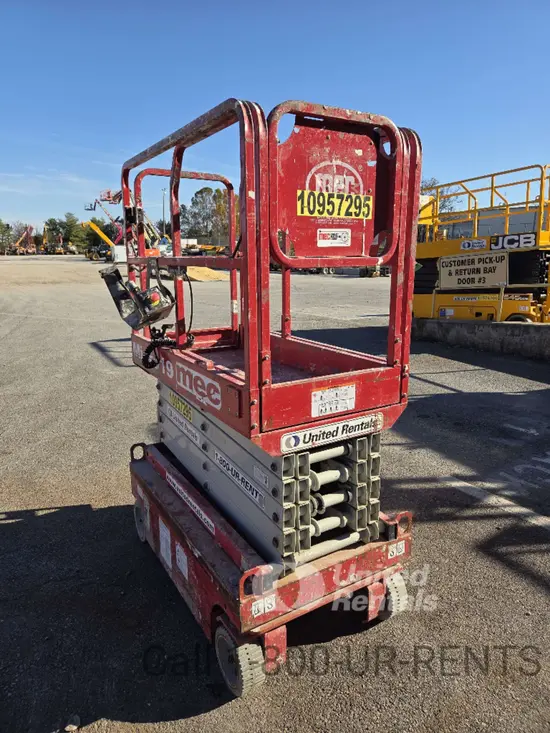 2019 MEC MICRO 19 Scissor Lift