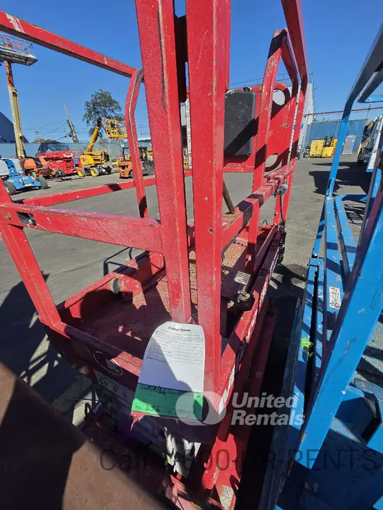 2018 MEC MICRO 19 Scissor Lift