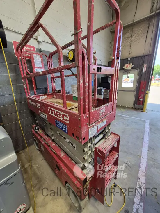 2019 MEC MICRO 26 Scissor Lift