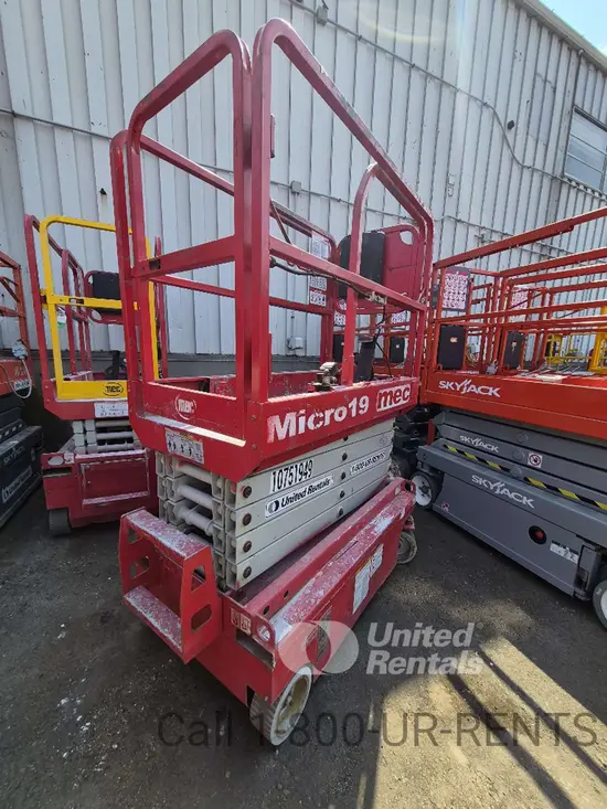 2018 MEC MICRO 19 Scissor Lift