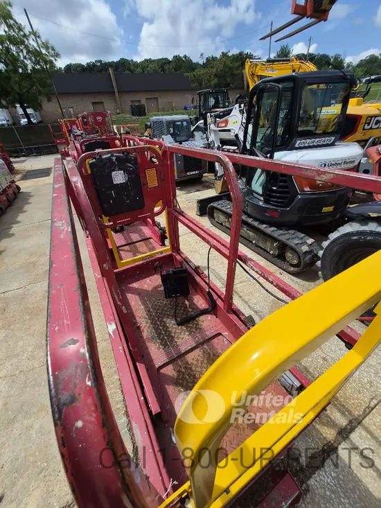 2019 MEC MICRO 19 Scissor Lift