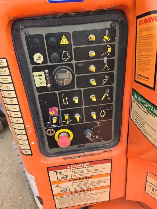 2017 JLG E400AJPN Articulating Boom Lift