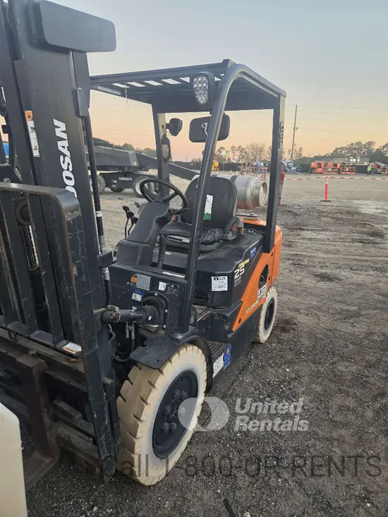 2021 Doosan G25N-7DF Warehouse Forklift