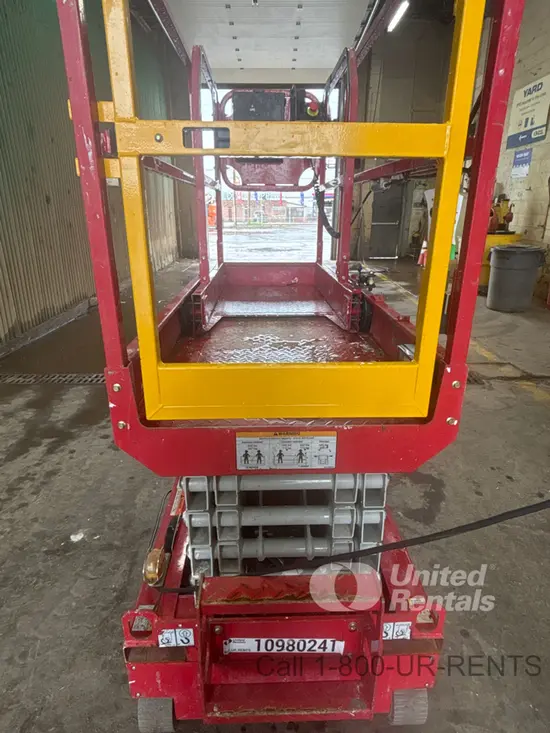 2019 MEC MICRO 19 Scissor Lift