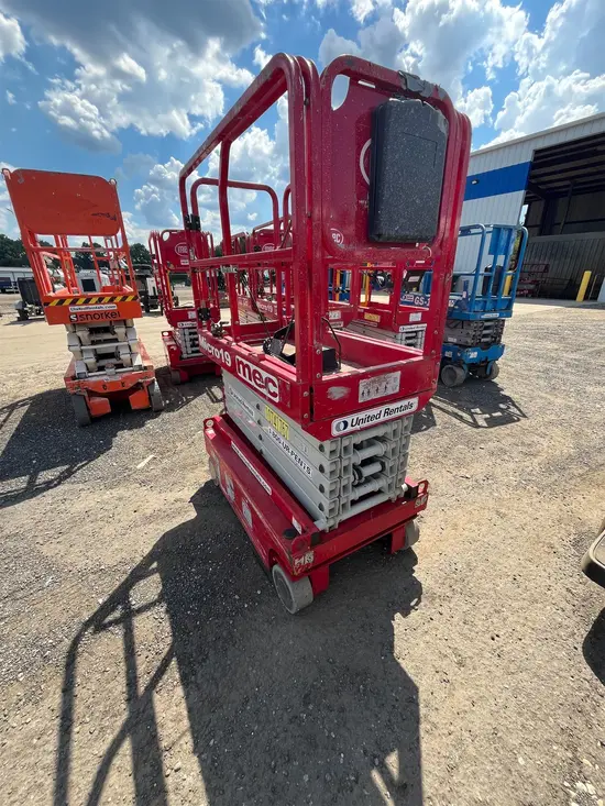 2018 MEC MICRO 19 Scissor Lift