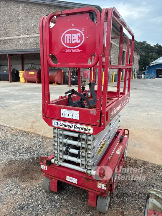 2020 MEC MICRO 19 Scissor Lift