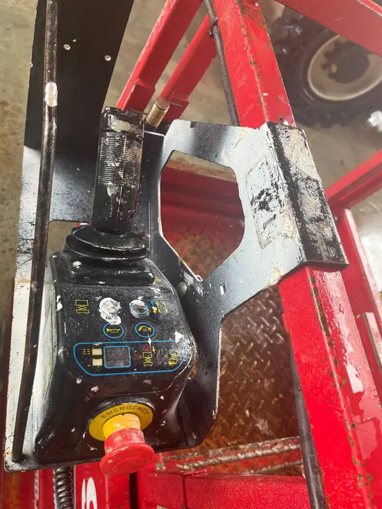 2019 MEC MICRO 19 Scissor Lift