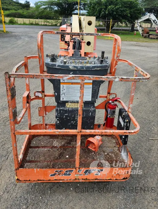2017 JLG E400AJPN Articulating Boom Lift