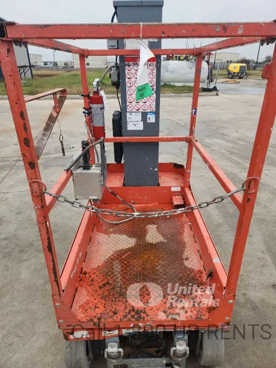 2017 Skyjack SJ16 Self-Propelled One-Person Lift