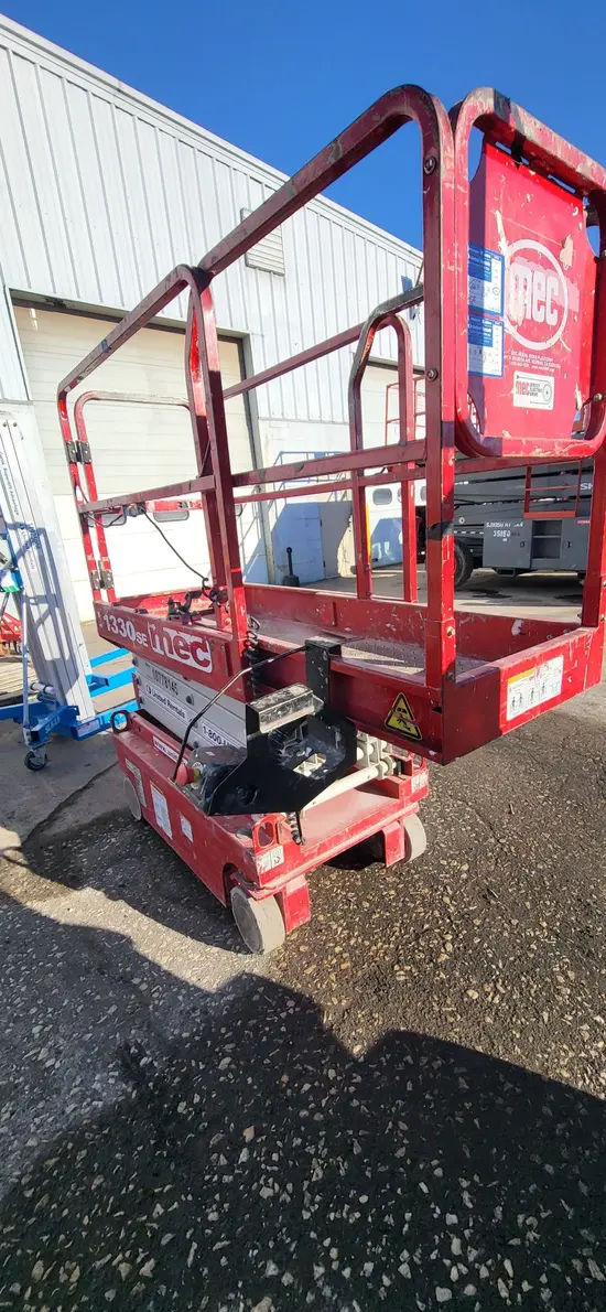 2018 MEC 1330SE Scissor Lift