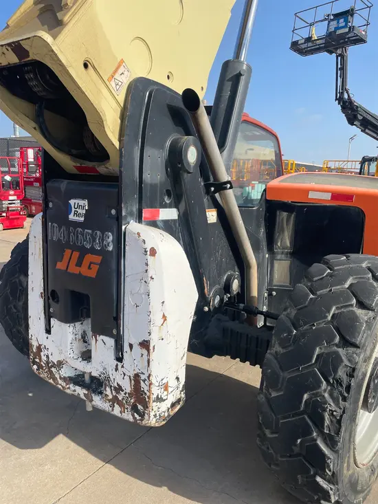 2016 JLG 1055 Forklift