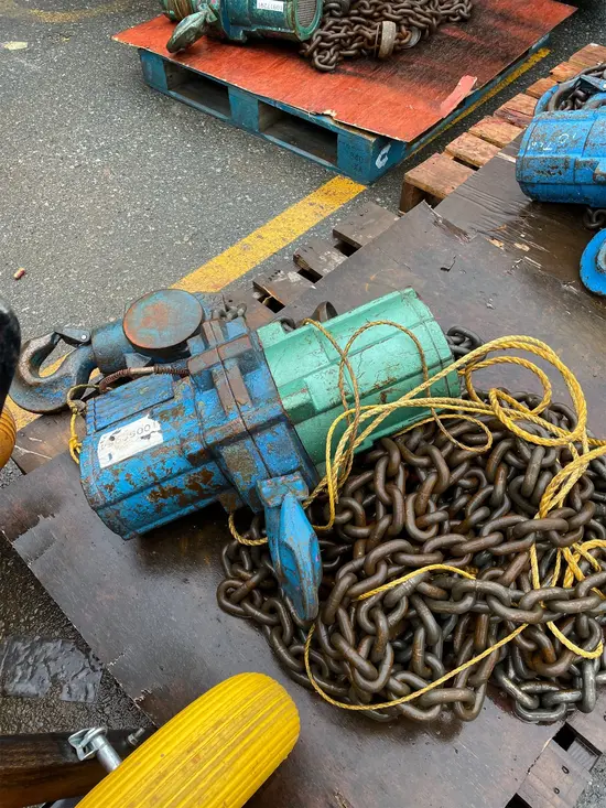 2012 JD NEUHAUS PROFI 10T Hoist