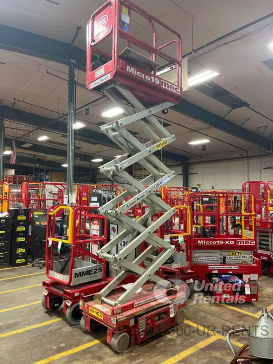 2019 MEC MICRO 19 Scissor Lift