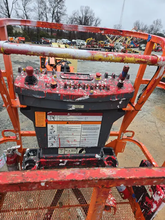 2017 JLG E400AJPN Articulating Boom Lift