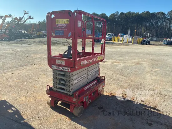 2019 MEC MICRO 19 Scissor Lift