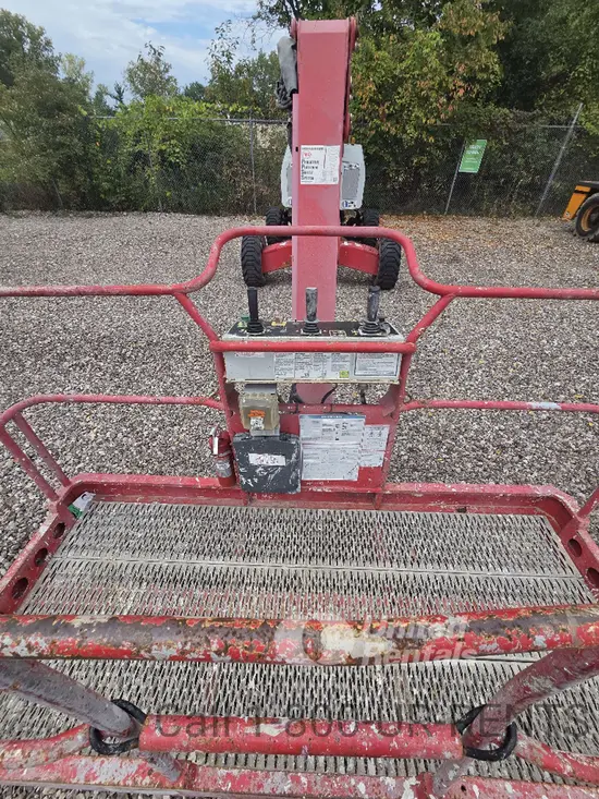 2018 MEC 60J-D Boom Lift