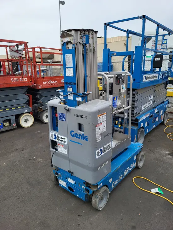 2018 Genie GR-20 Self-Propelled One-Person Lift