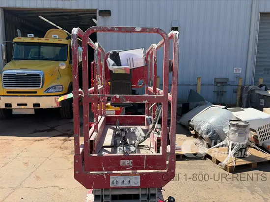 2019 MEC MICRO 19 Scissor Lift
