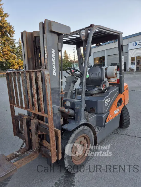 2019 Doosan G25P-7DF Warehouse Forklift