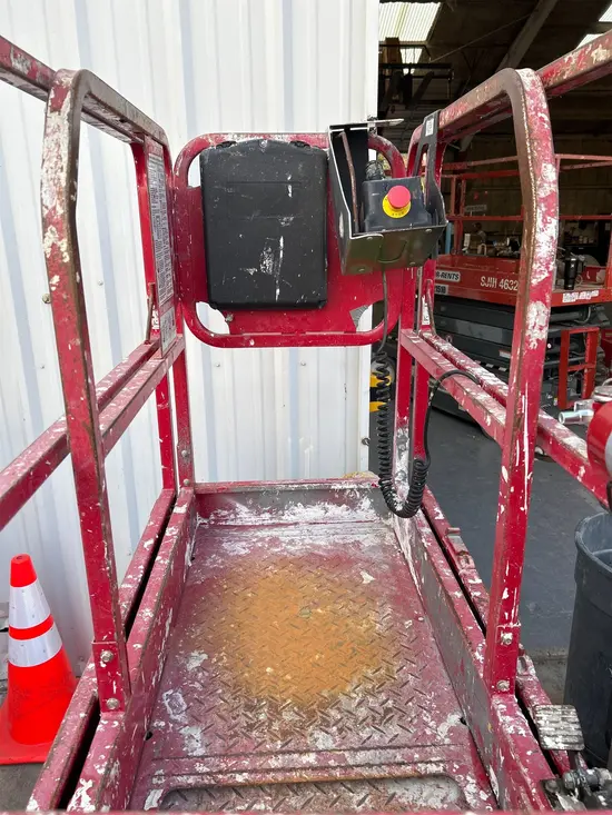 2018 MEC MICRO 19 Scissor Lift