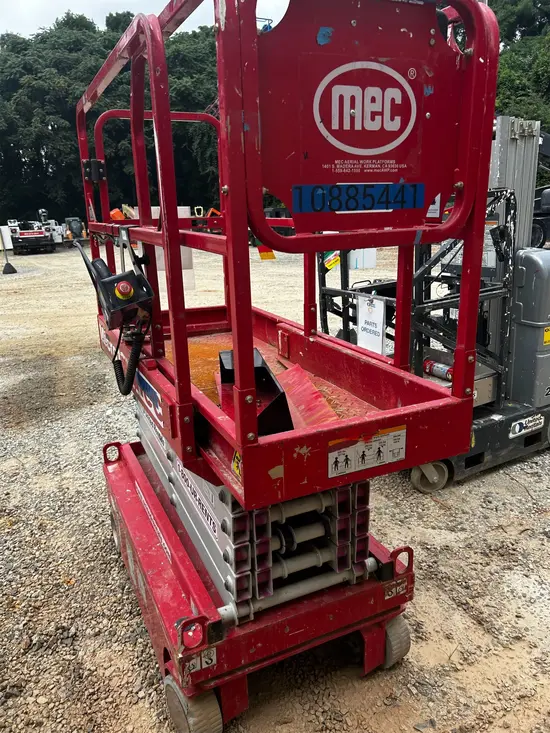 2019 MEC MICRO 19 Scissor Lift