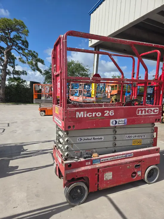 2019 MEC MICRO 26 Scissor Lift