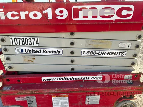 2018 MEC MICRO 19 Scissor Lift