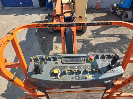 2017 JLG E450AJ Articulating Boom Lift