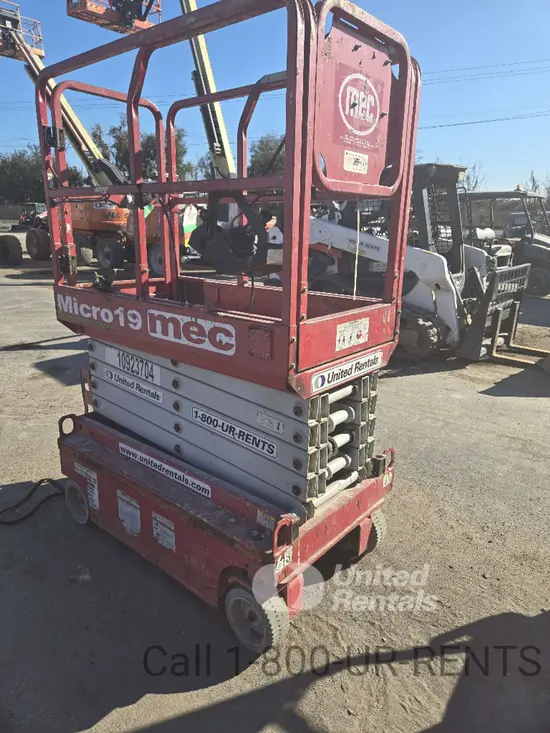 2019 MEC MICRO 19 Scissor Lift
