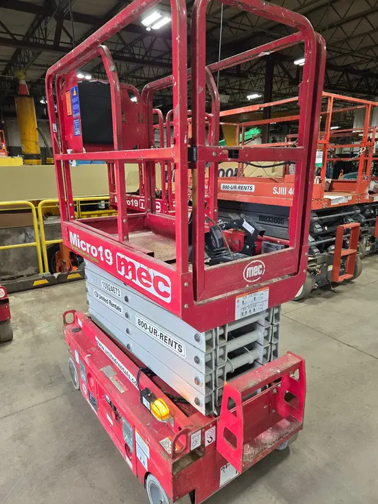 2019 MEC MICRO 19 Scissor Lift