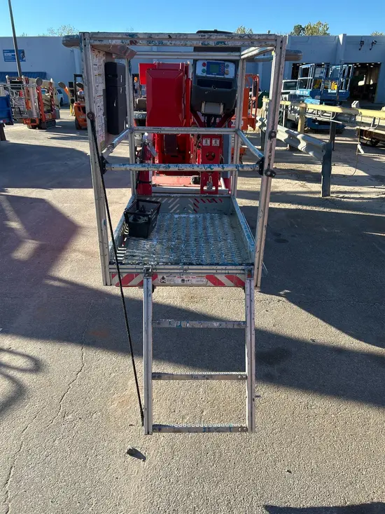 2017 TEUPEN TL72A-BAT Atrium Lift