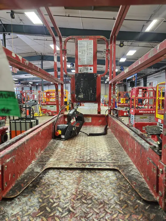2019 MEC MICRO 26 Scissor Lift