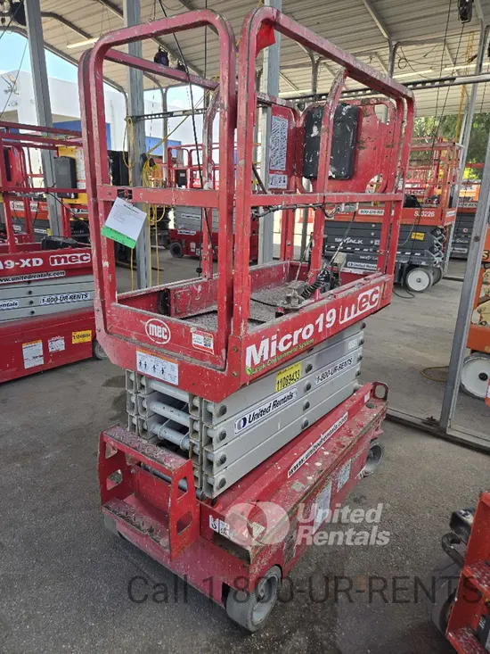 2020 MEC MICRO 19 Scissor Lift