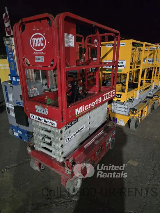 2019 MEC MICRO 19 Scissor Lift