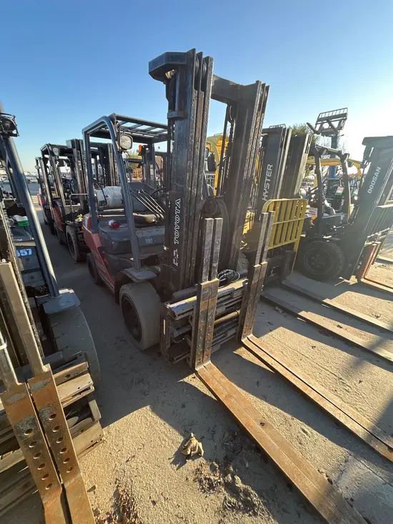 2019 Toyota 8FGU30 Warehouse Forklift